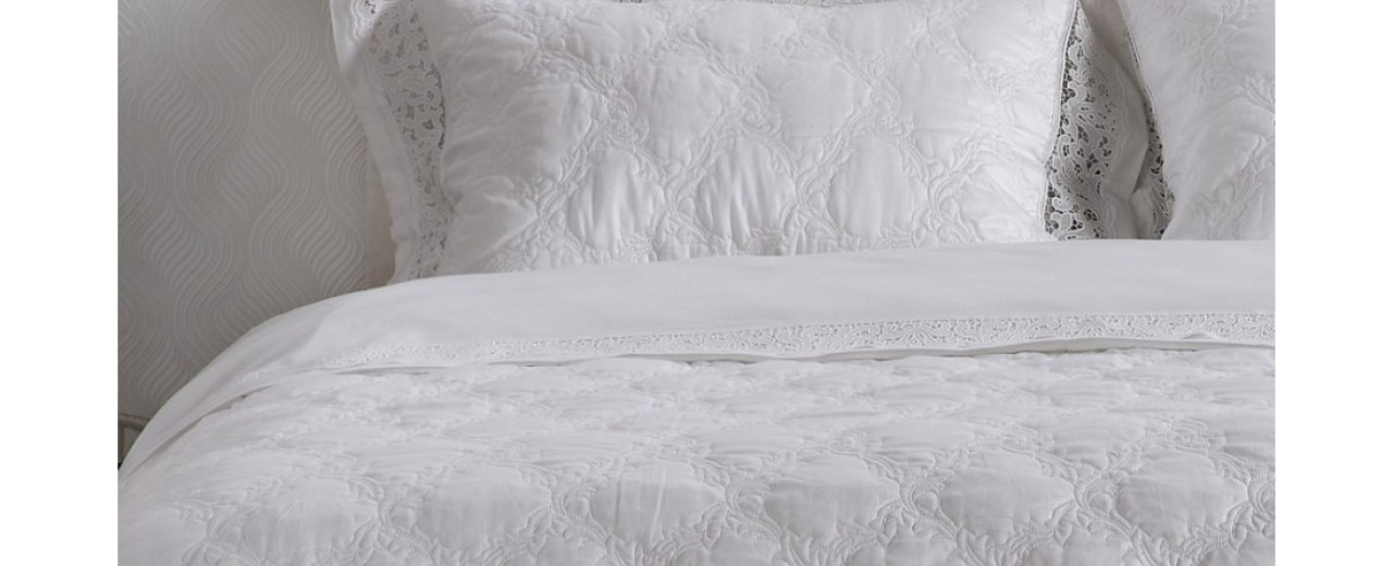 Όσα χρειάζεστε για το στρώσιμο του νυφικού κρεβατιού